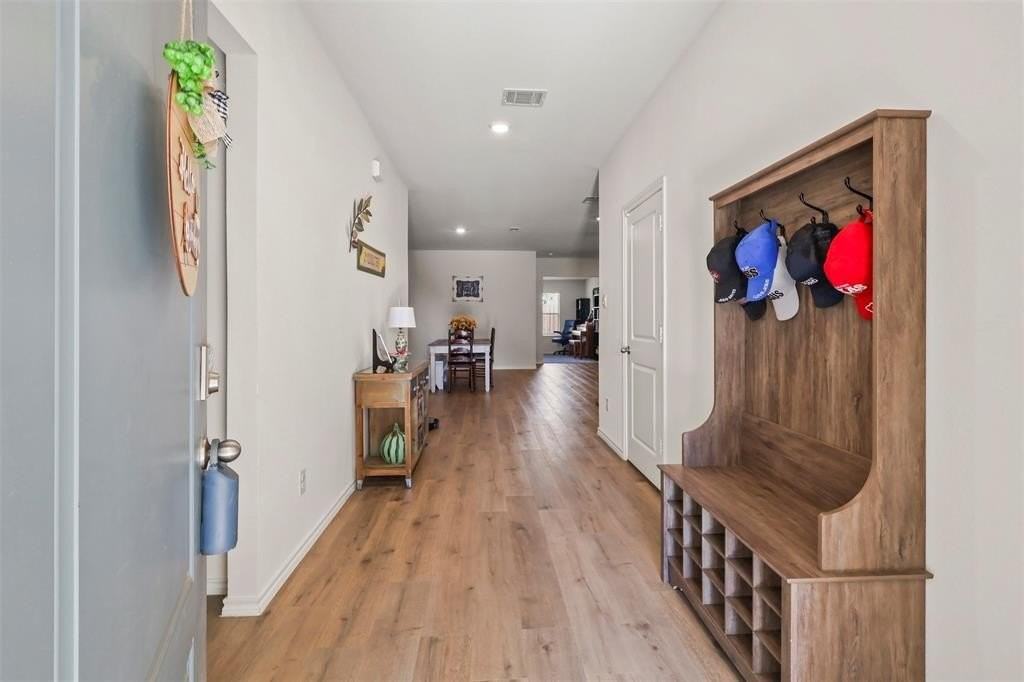 742 Buttercup Dr - Photo 3 of 20