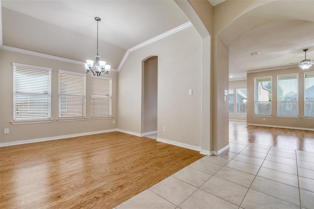 704 Thetford Ln - Photo 5 of 25