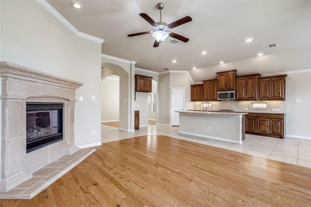 704 Thetford Ln - Photo 7 of 25