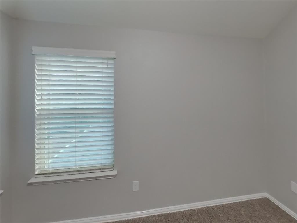 5024 Kestrel Dr - Photo 5 of 34