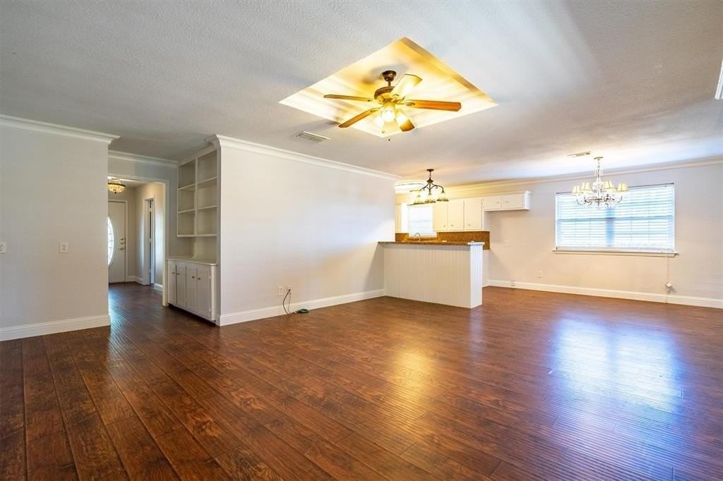 308 Allenwood Dr - Photo 4 of 19