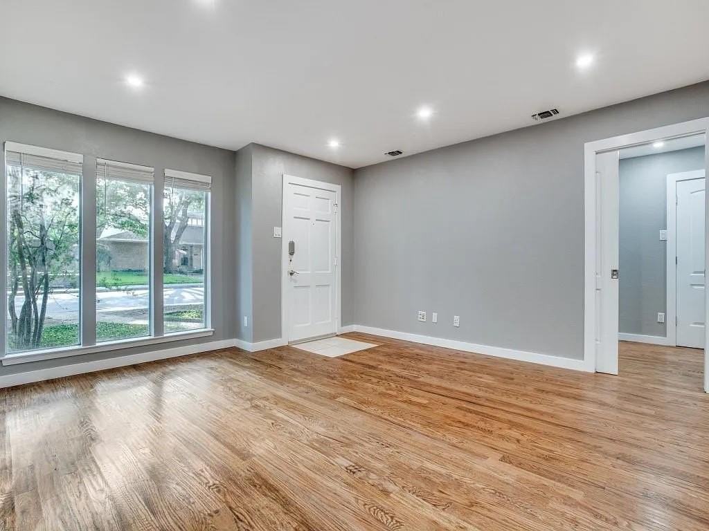 9808 Crest Meadow Dr - Photo 4 of 21