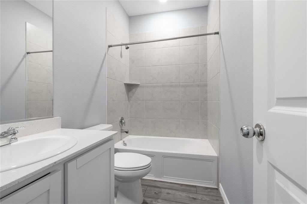 2132 Whispering Sage Blvd - Photo 3 of 24