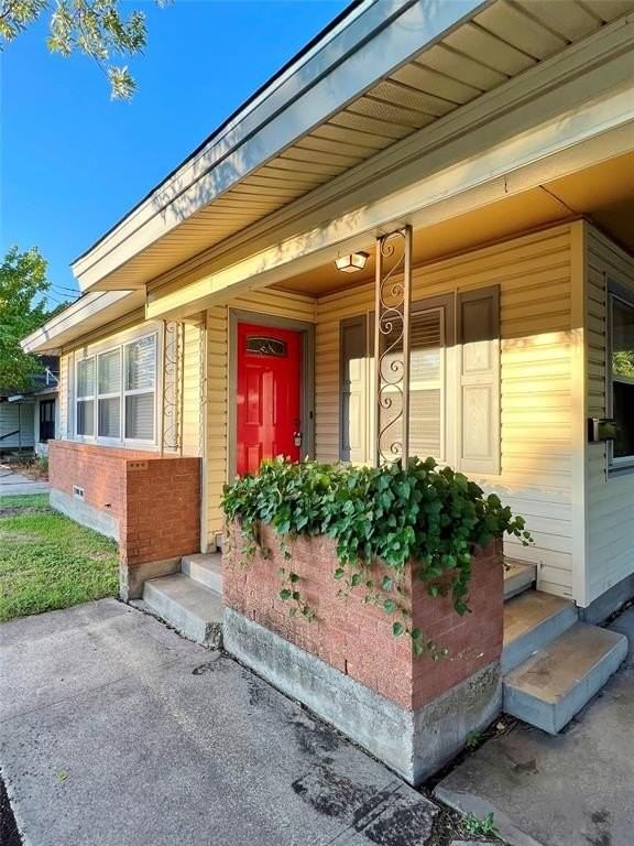 1319 N Clay St - Photo 3 of 18