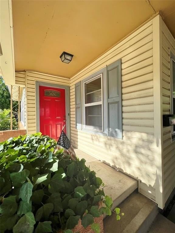 1319 N Clay St - Photo 4 of 18