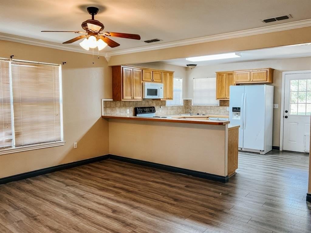 542 Goin St - Photo 2 of 7