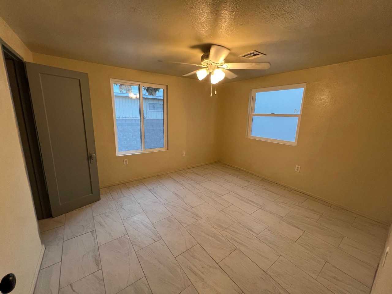 928 S 7th Ave - Photo 5 of 12