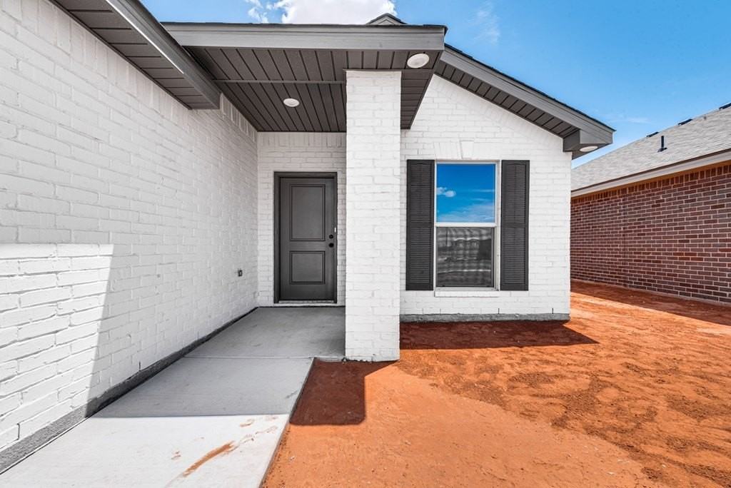 6210 Appaloosa Ln - Photo 2 of 23