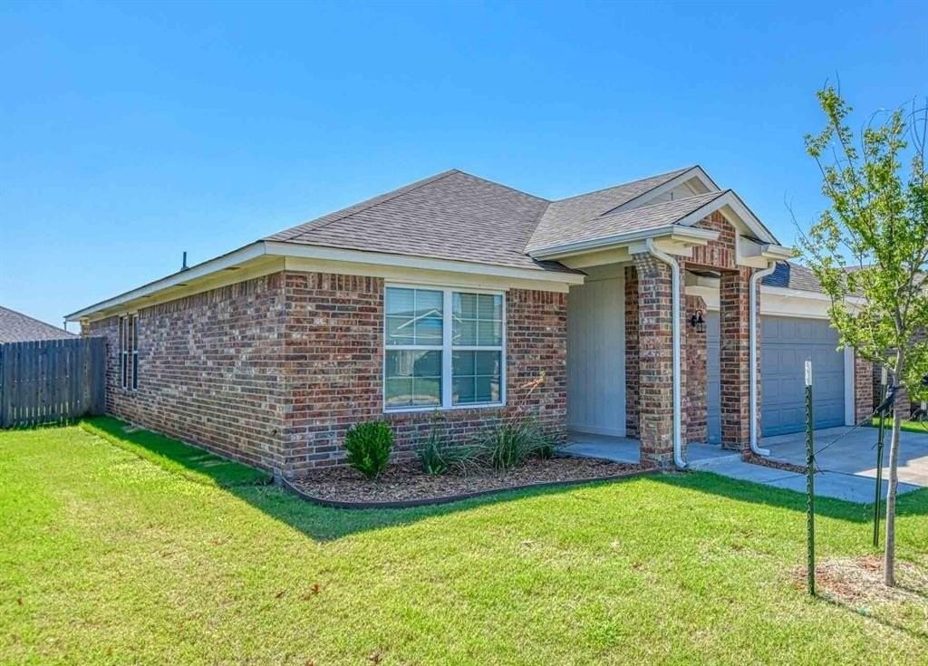 3232 Mt Nebo Dr - Photo 2 of 37