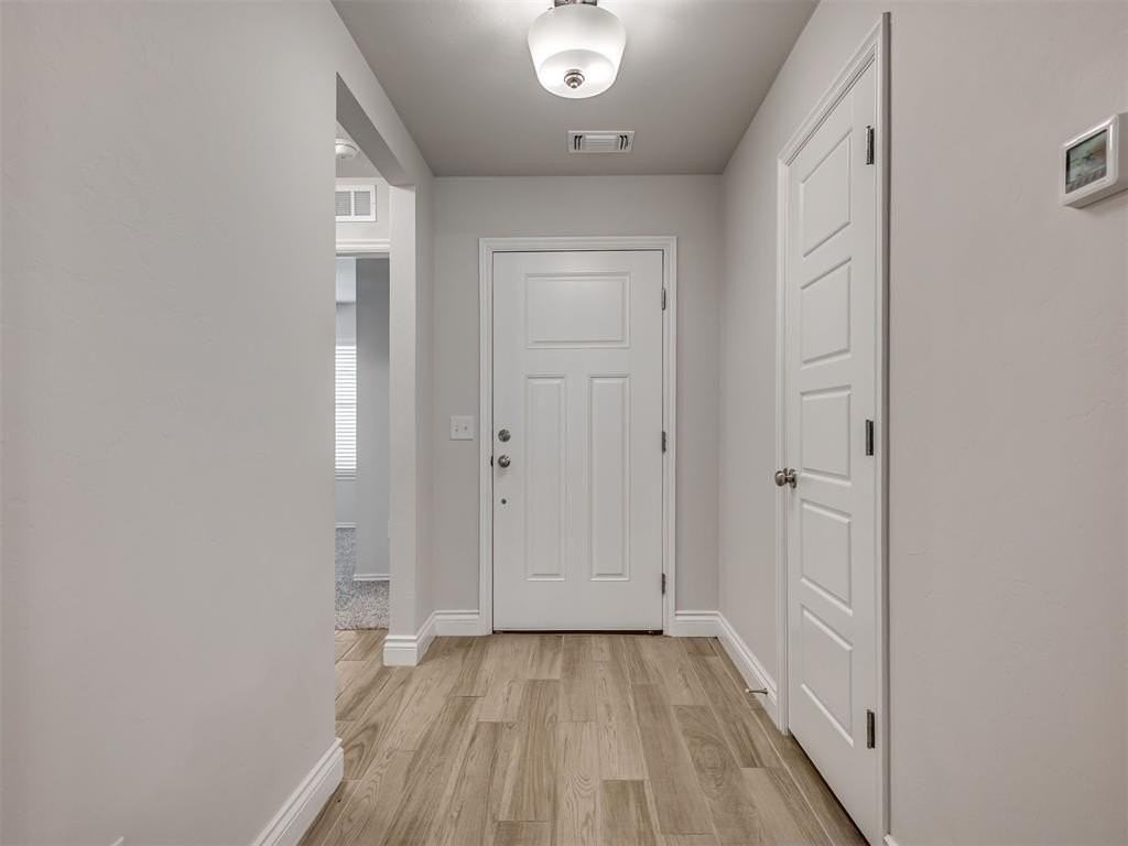 417 Pergola St - Photo 7 of 42