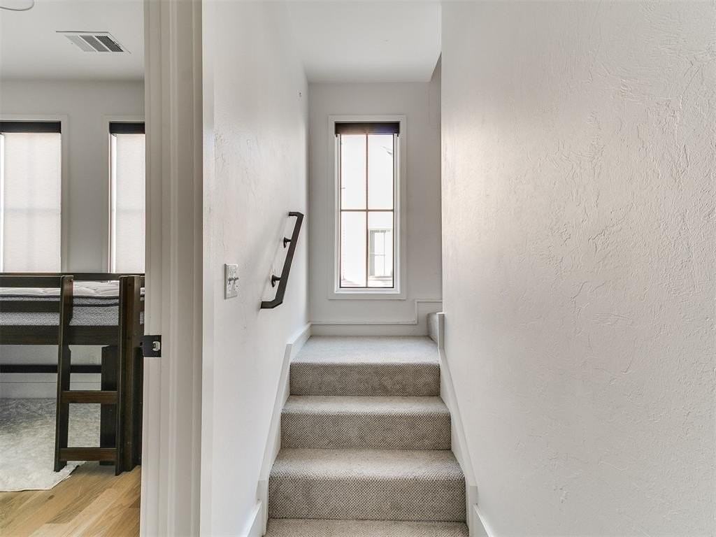 920 Pedalers Ln - Photo 5 of 8