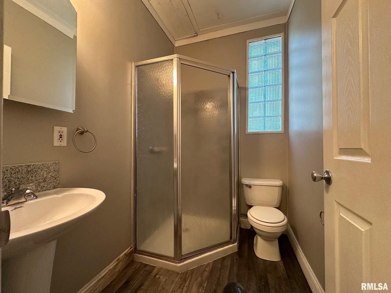 333 S Douglas Ave Apt 2 #2 - Photo 5 of 11