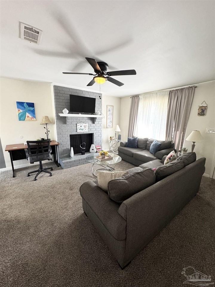 854 Amberway Dr - Photo 2 of 16