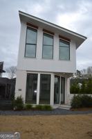 featured image of 370 2nd St