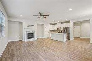 1858 Belmore St Se - Photo 3 of 34