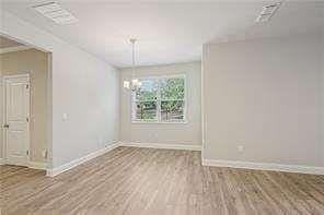 1858 Belmore St Se - Photo 5 of 34