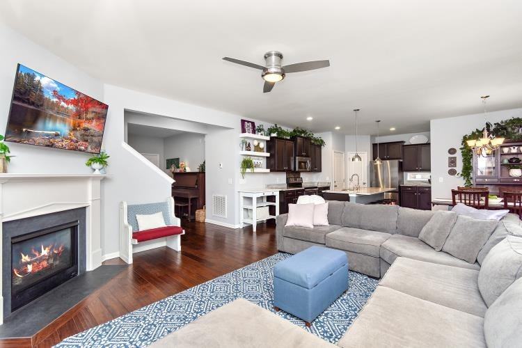 2130 Kirkwood Dr - Photo 4 of 23