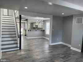 featured image of 425 Main St