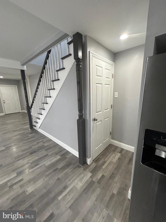 425 Main St - Photo 7 of 17