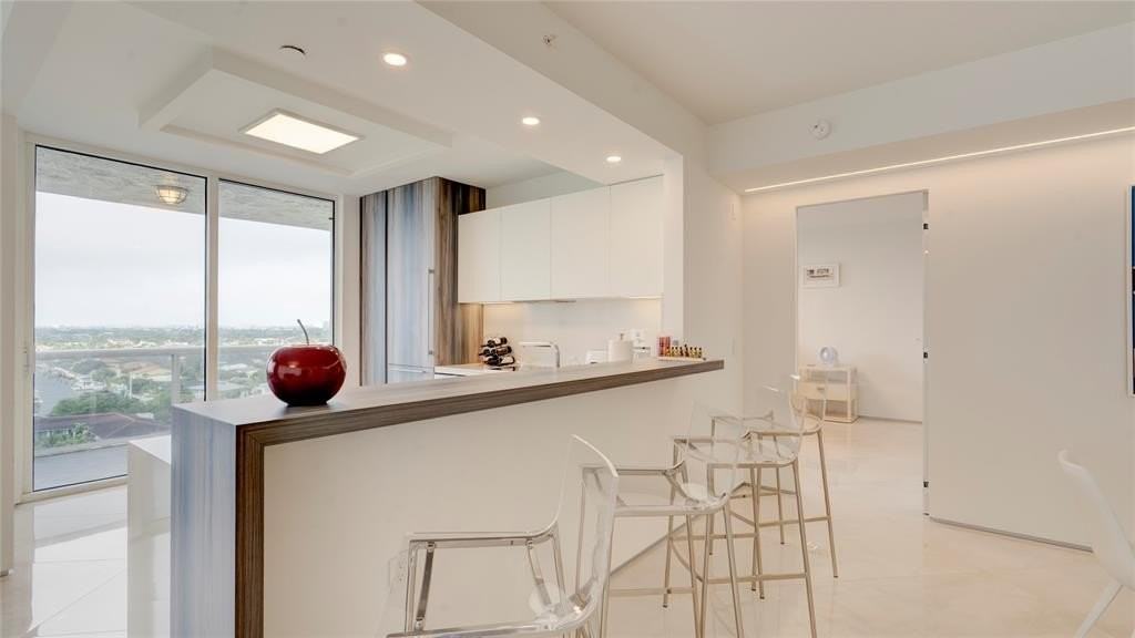 4240 Galt Ocean Dr #1006 - Photo 4 of 48