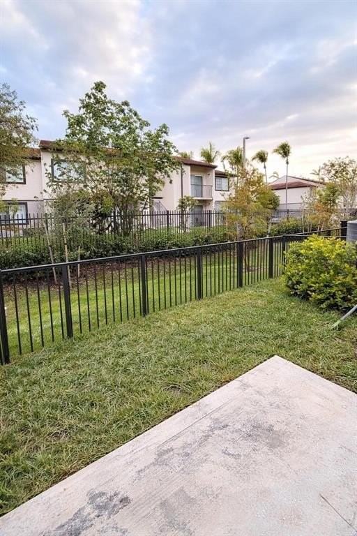 5010 Sw 37th St #5010 - Photo 4 of 38