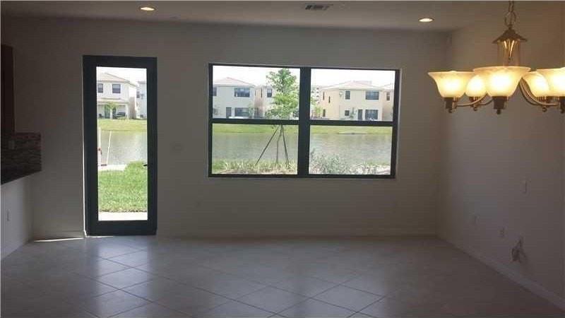 661 Ne 191st Ter - Photo 3 of 7