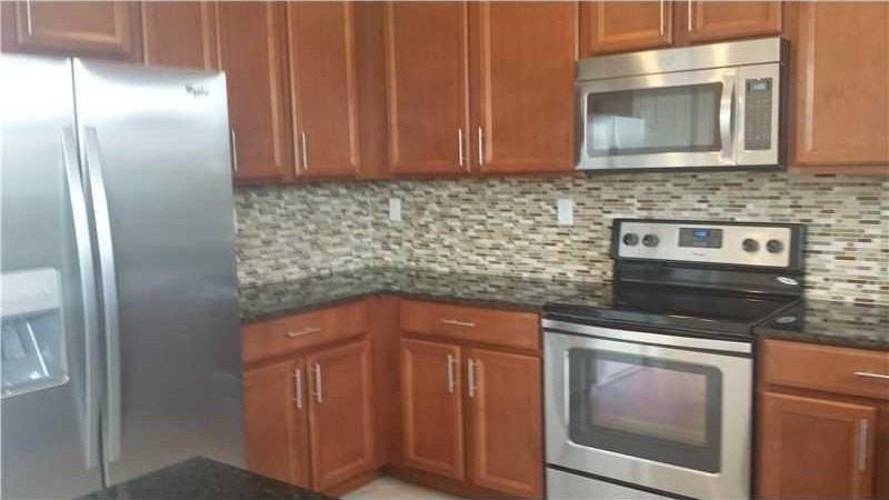 661 Ne 191st Ter - Photo 4 of 7