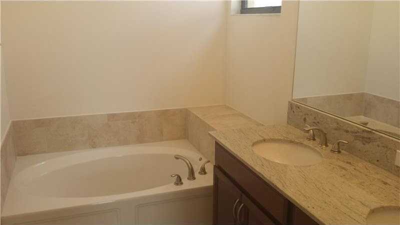 661 Ne 191st Ter - Photo 6 of 7