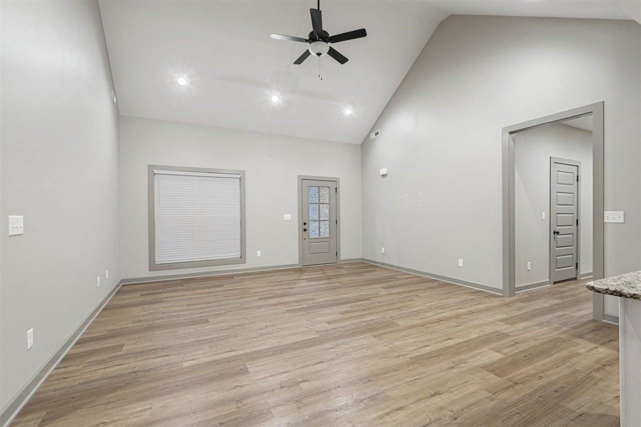 3107 White Ash St - Photo 4 of 29