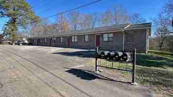 featured image of 147 Eastview Ave Nw