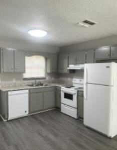 4371 Ellis Cir Nw - Photo 3 of 11