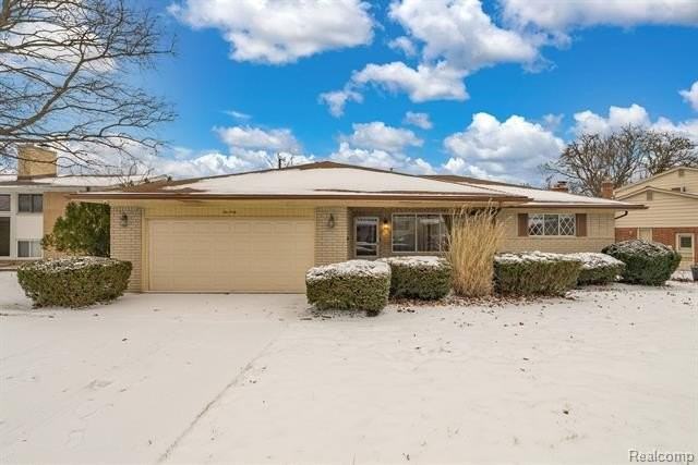 640 Cumberland St - Photo 2 of 34