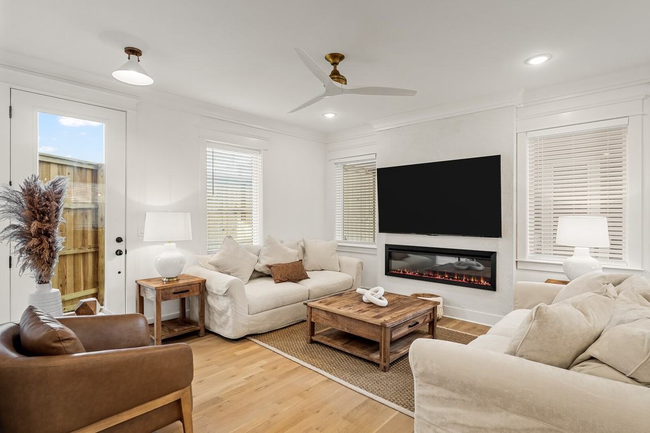 5011C Illinois Ave - Photo 2 of 34