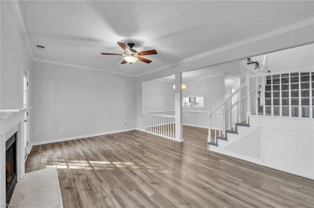 605 Creekside Ct - Photo 5 of 31