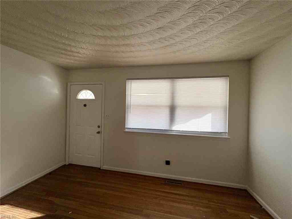 3342 Loam St - Photo 4 of 19