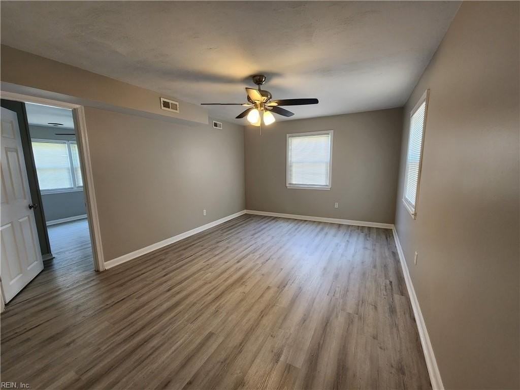 18 Janet Dr - Photo 3 of 7