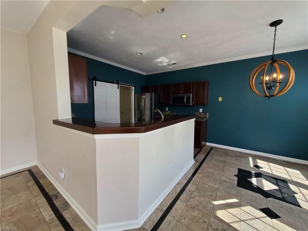 5500 Summer Cres - Photo 5 of 19