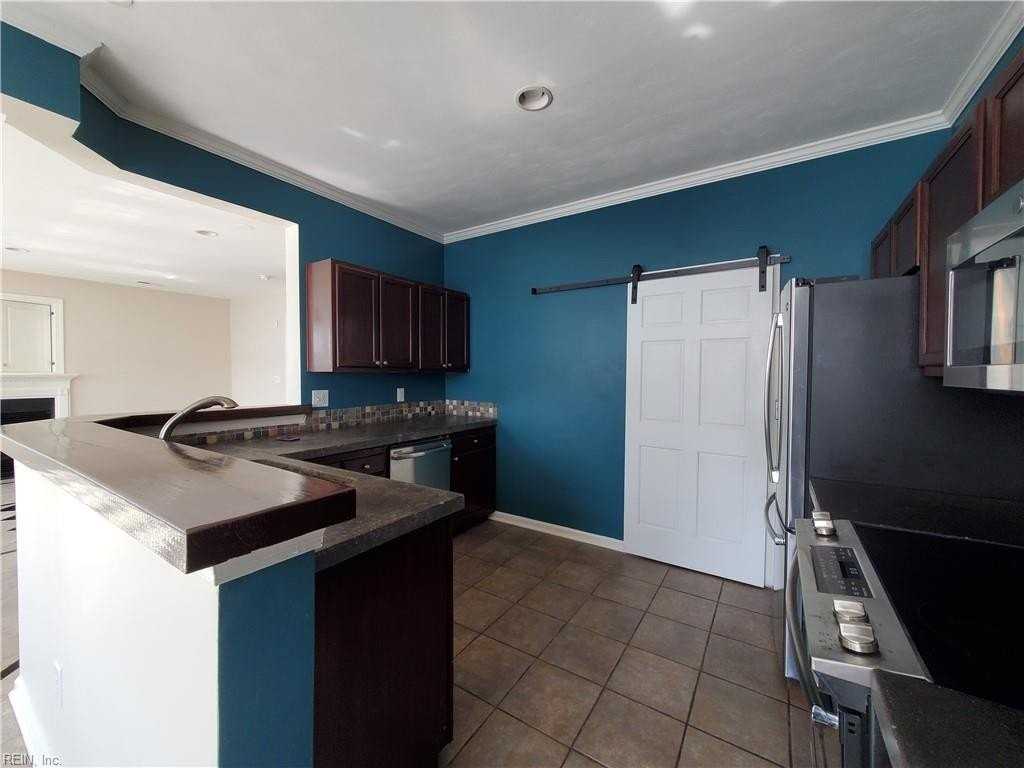 5500 Summer Cres - Photo 7 of 19