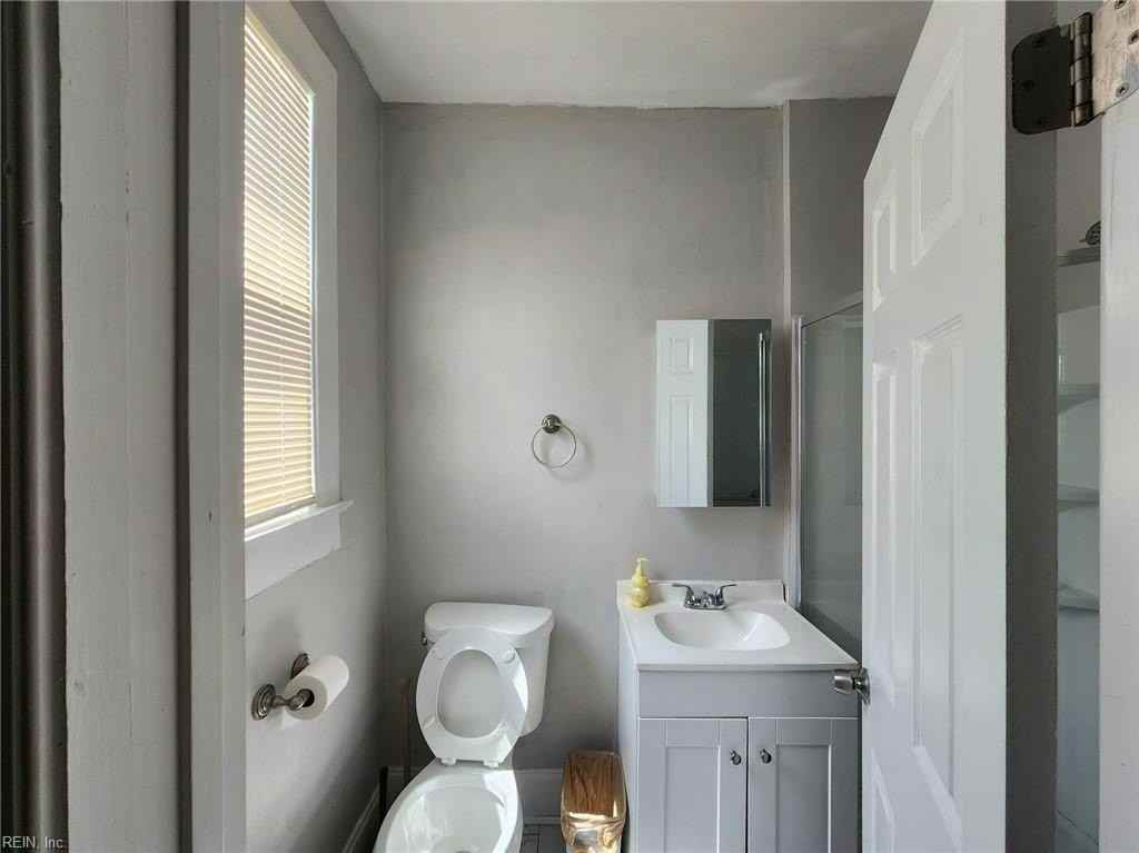 3605 Killam Ave - Photo 7 of 11