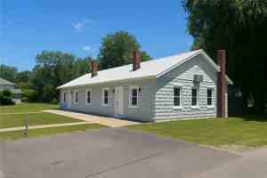 featured image of 1671 Anne St #6