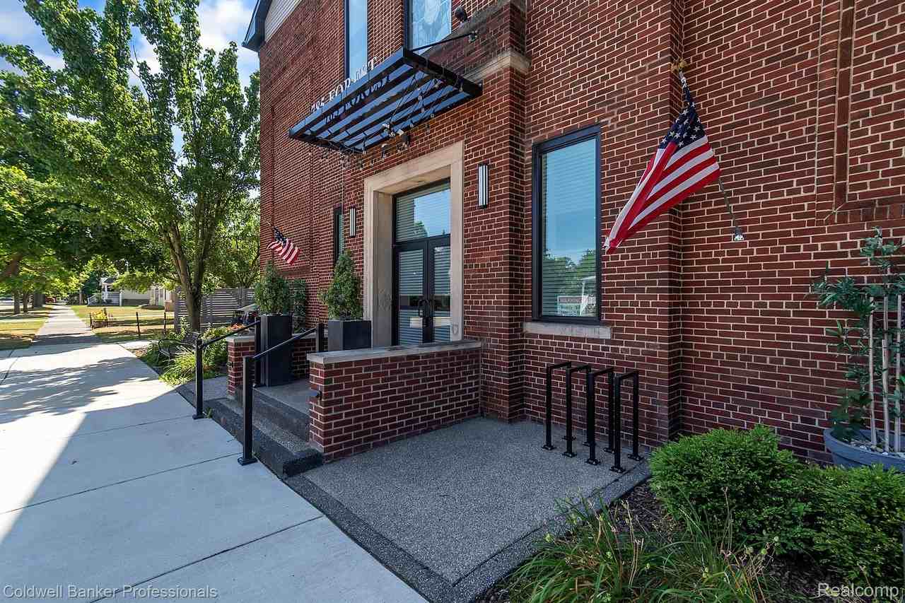 785 Forest C#8 Street - Photo 2 of 32