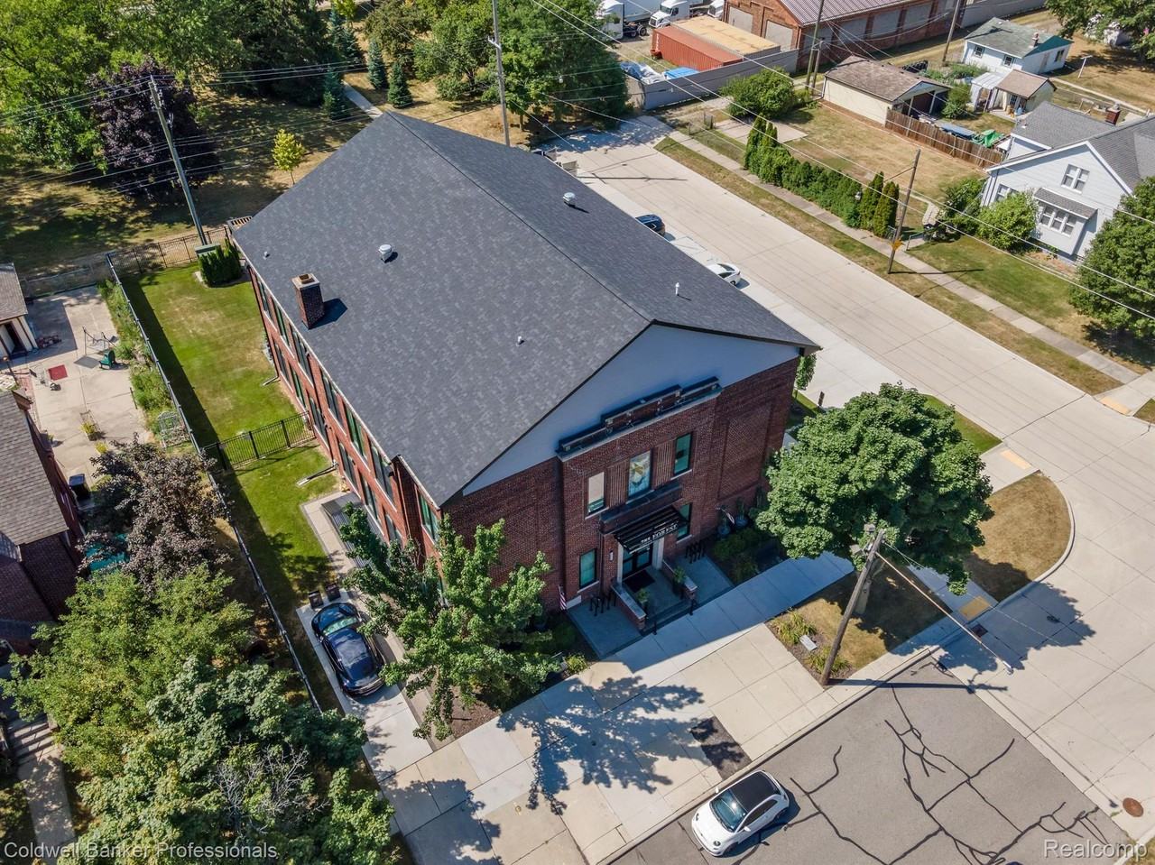 785 Forest C#8 Street - Photo 3 of 32