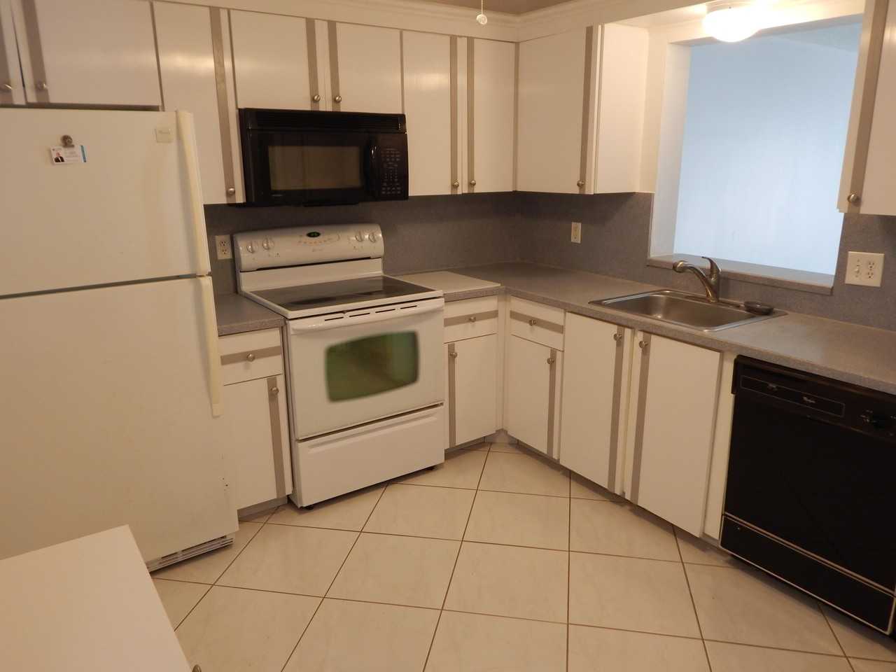 18711 Garbo Ter #3 - Photo 6 of 25