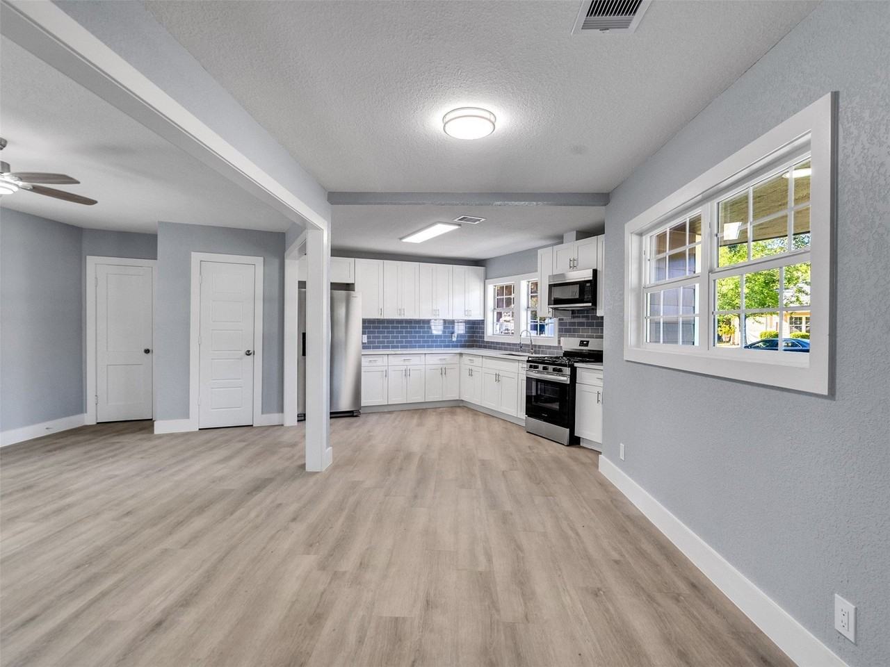 1009 Ruby Ln - Photo 6 of 30