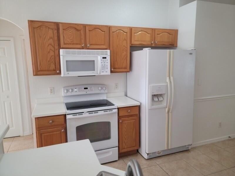 442 Sw Baoy Ave - Photo 5 of 50