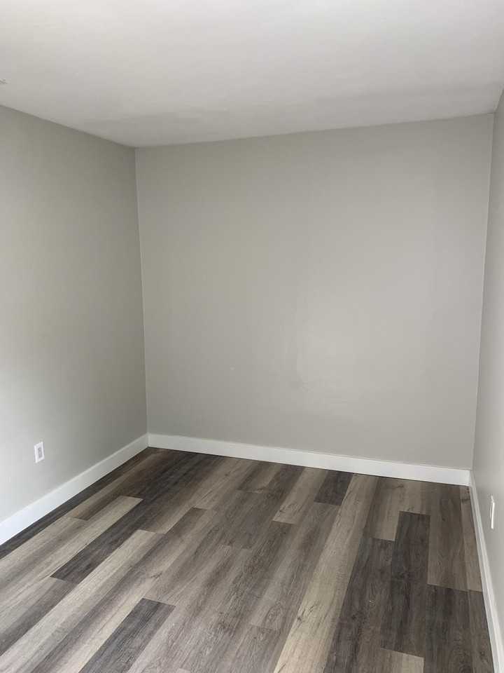 321 N J St #1 - Photo 4 of 8