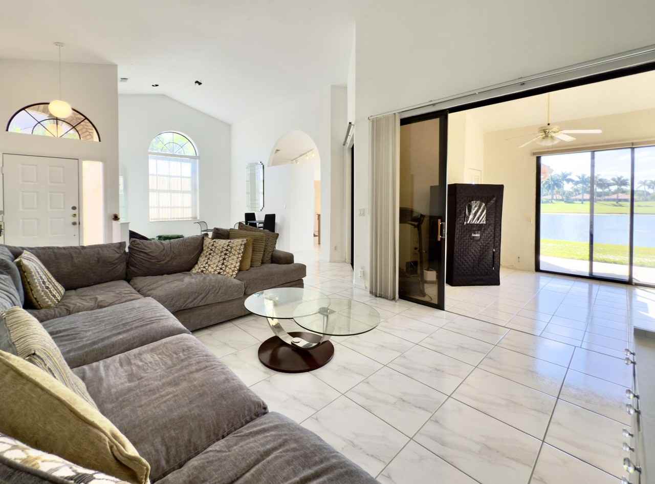 8491 Heather Pl - Photo 7 of 50