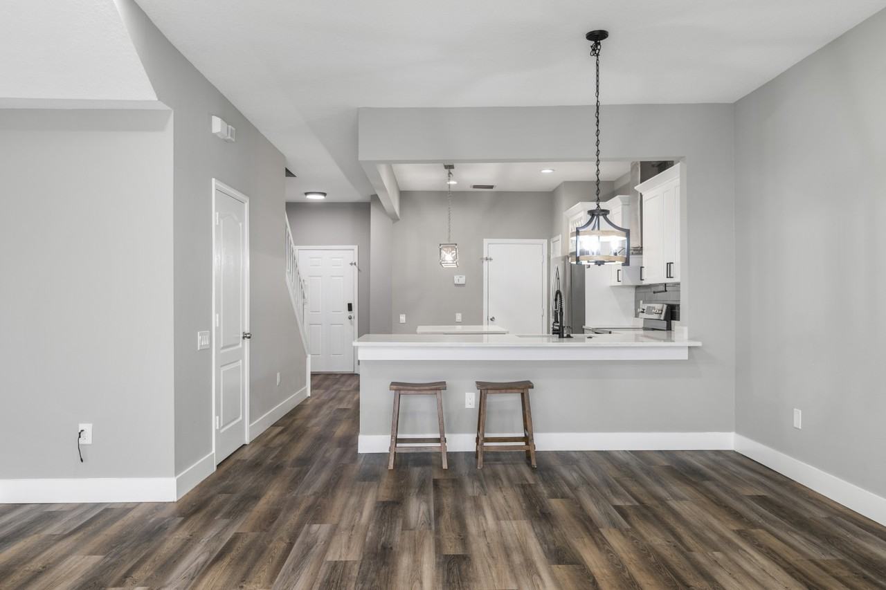 26532 Castleview Way - Photo 4 of 33