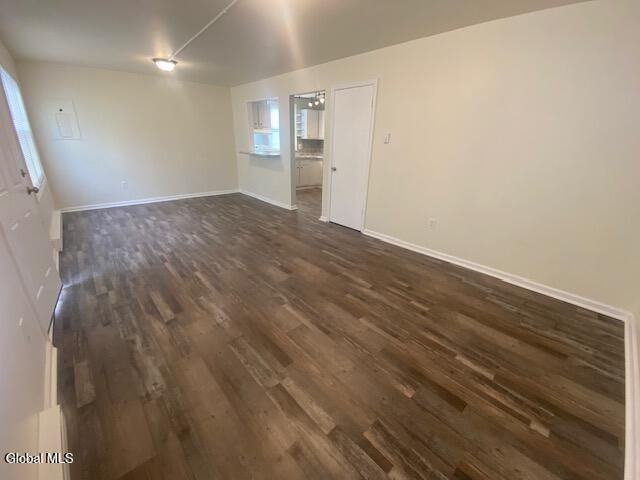 70 Osborne St - Photo 2 of 14