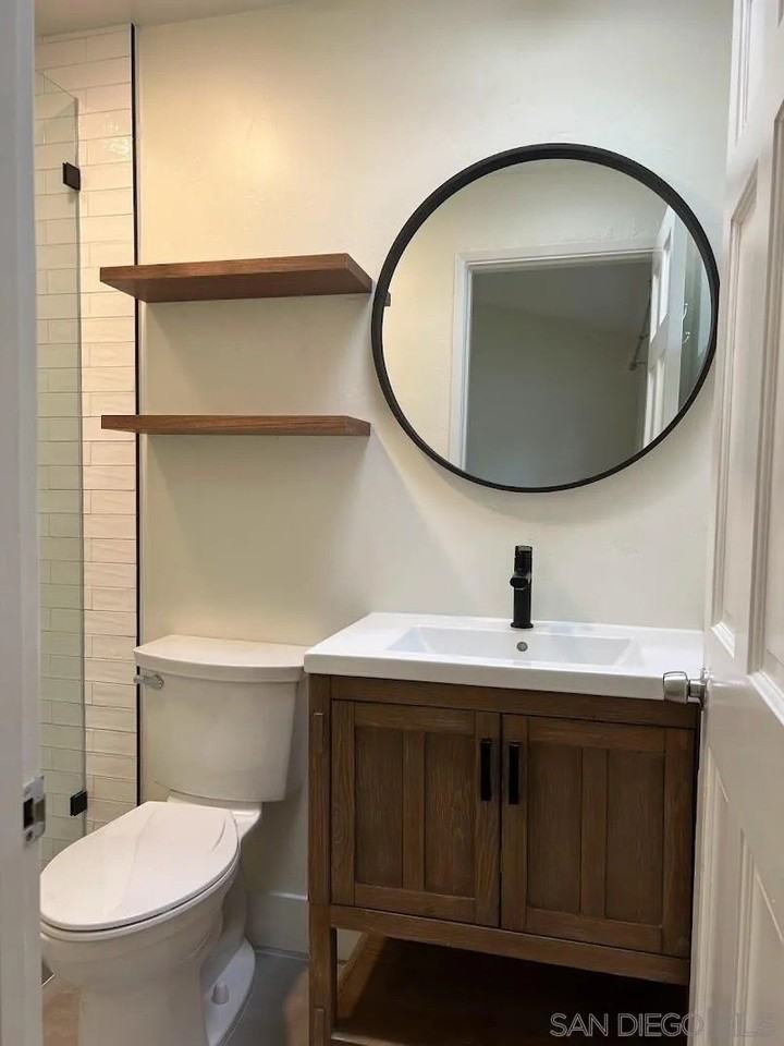 5376 Redding Rd - Photo 5 of 16